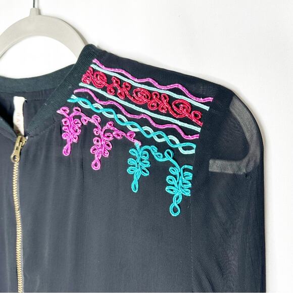 RAGA Black Embroidered Zip Jacket NWT in Size Small - Picture 4 of 6